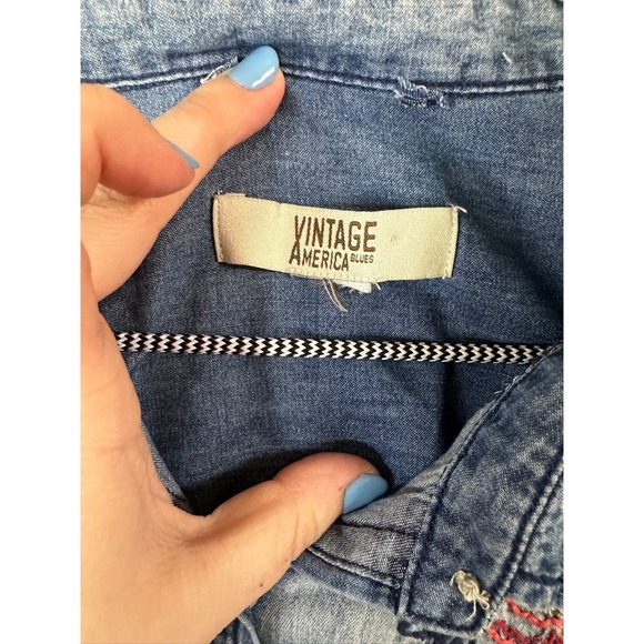 Denim Button Down Shirt Floral Embroidered Western Style Top - Picture 2 of 4